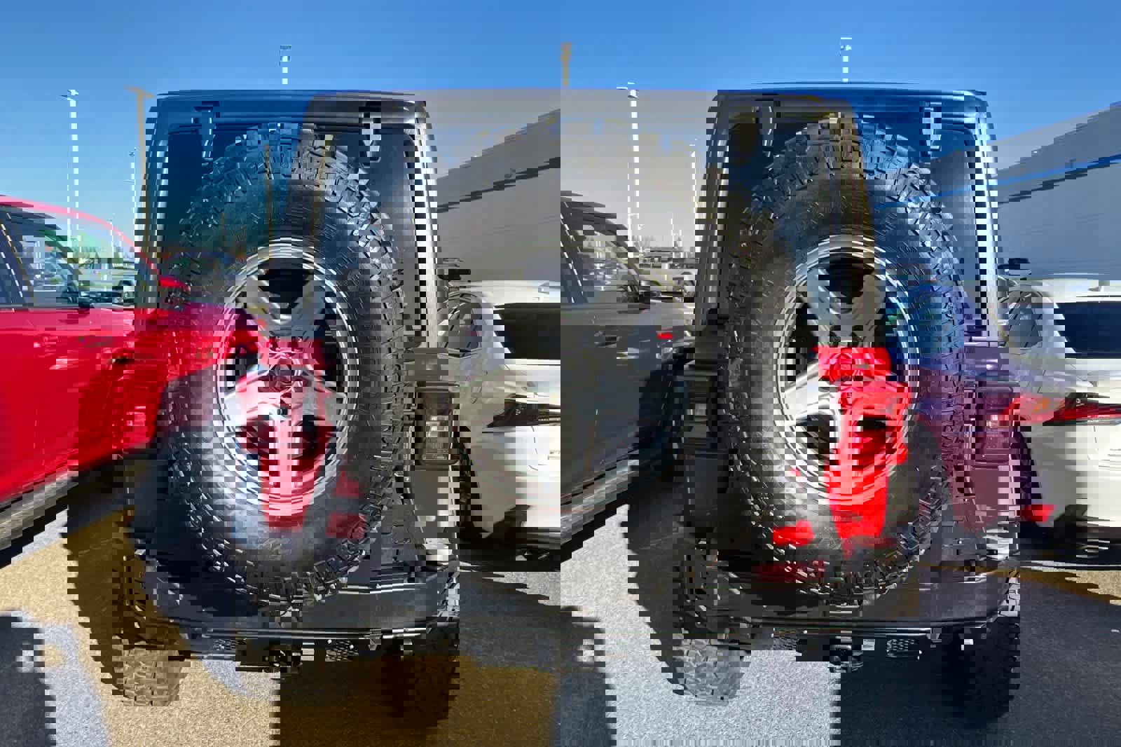 Used 2018 Jeep Wrangler Unlimited Rubicon w/ Steel Bumper Group image 5