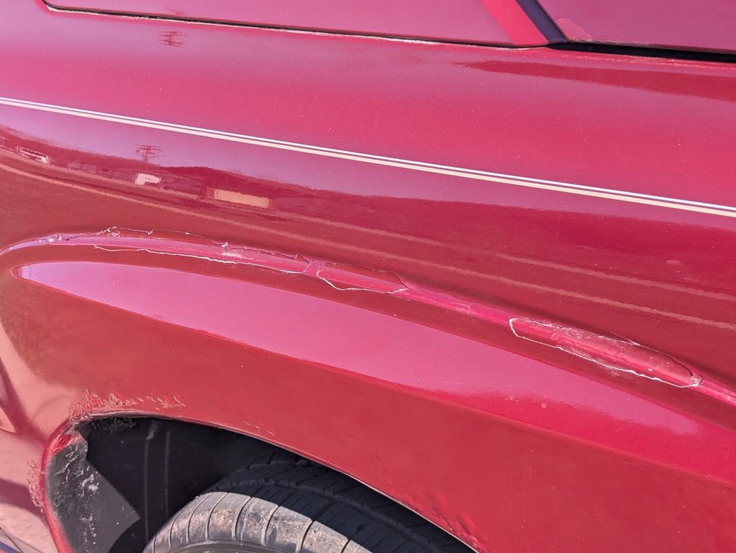 Used 2005 Cadillac Escalade EXT image 36