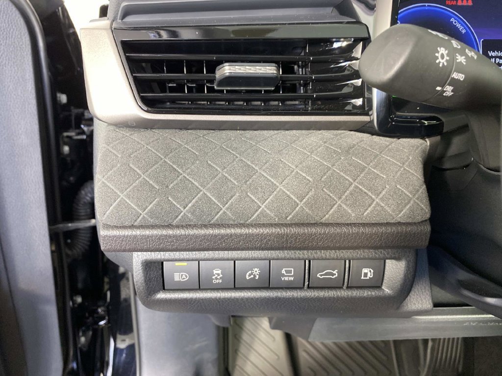 Used 2026 Toyota Camry XLE w/ Premium Plus Package AWD/4WD image 15
