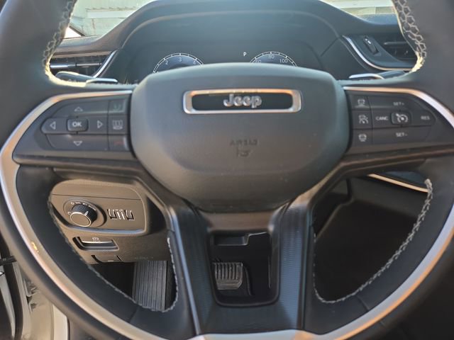 Used 2025 Jeep Grand Cherokee L Laredo w/ Luxury Tech Group I image 31