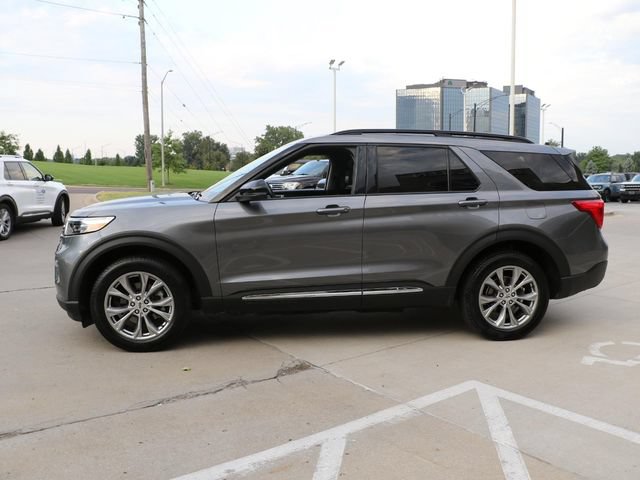 Certified 2024 Ford Explorer XLT w/ Equipment Group 202A AWD/4WD image 4