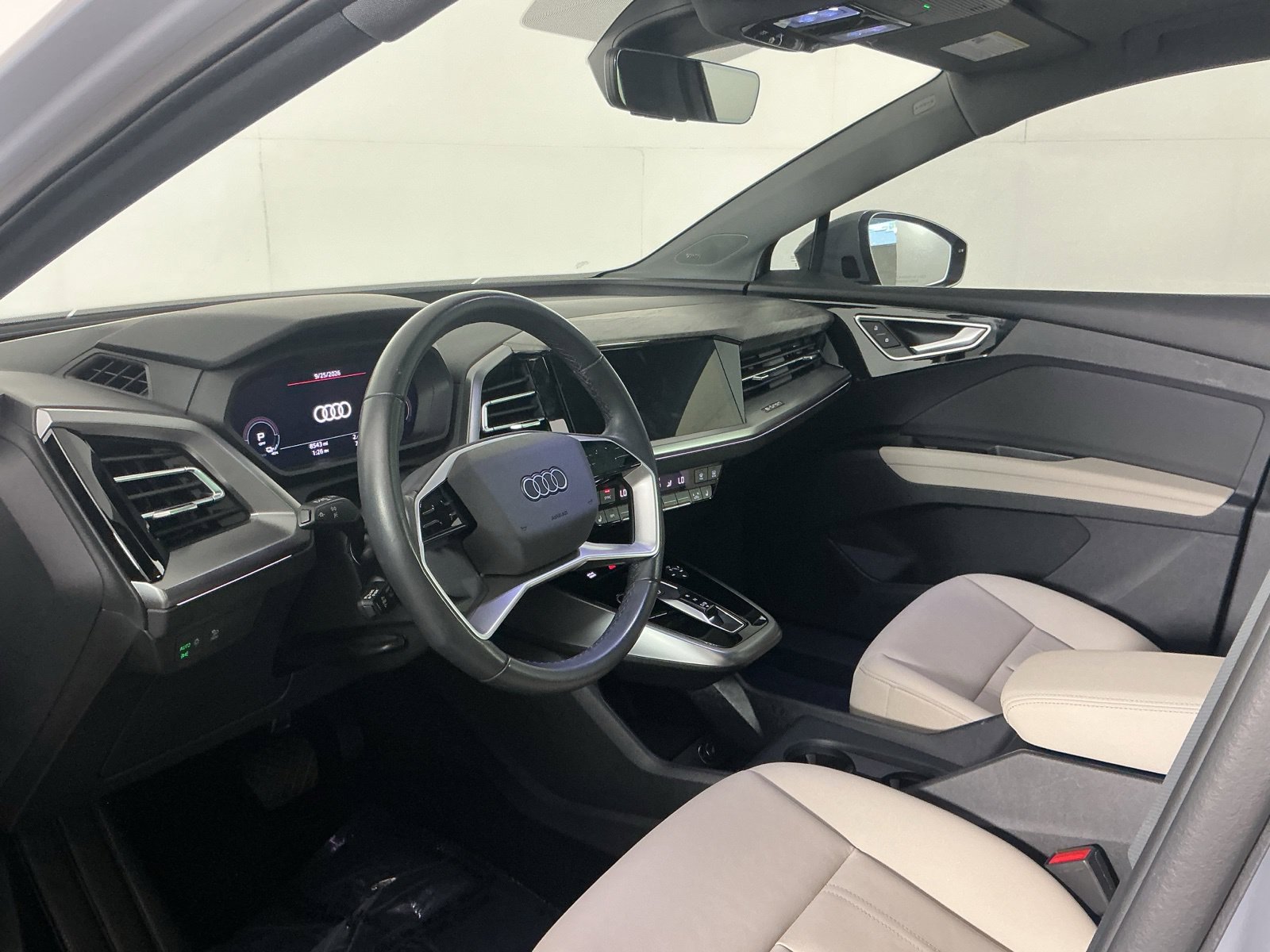 Used 2024 Audi Q4 e-tron Prestige AWD/4WD image 10