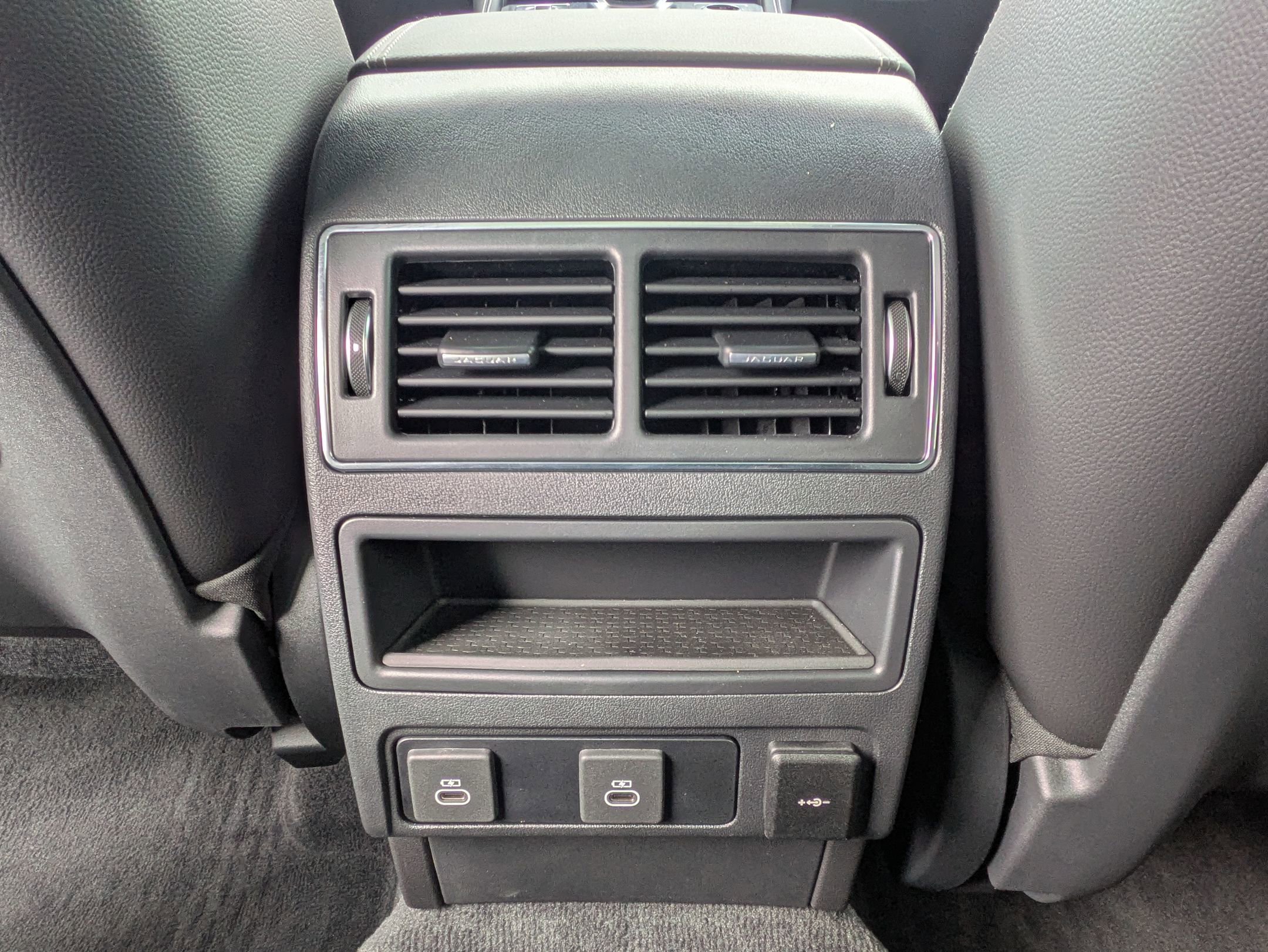 Used 2026 Jaguar F-PACE R-Dynamic S image 23