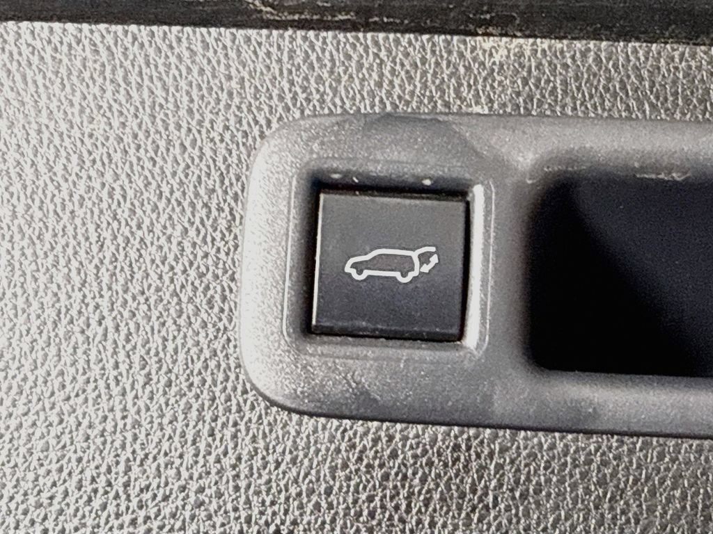 Certified 2021 Toyota Highlander XSE AWD/4WD image 32