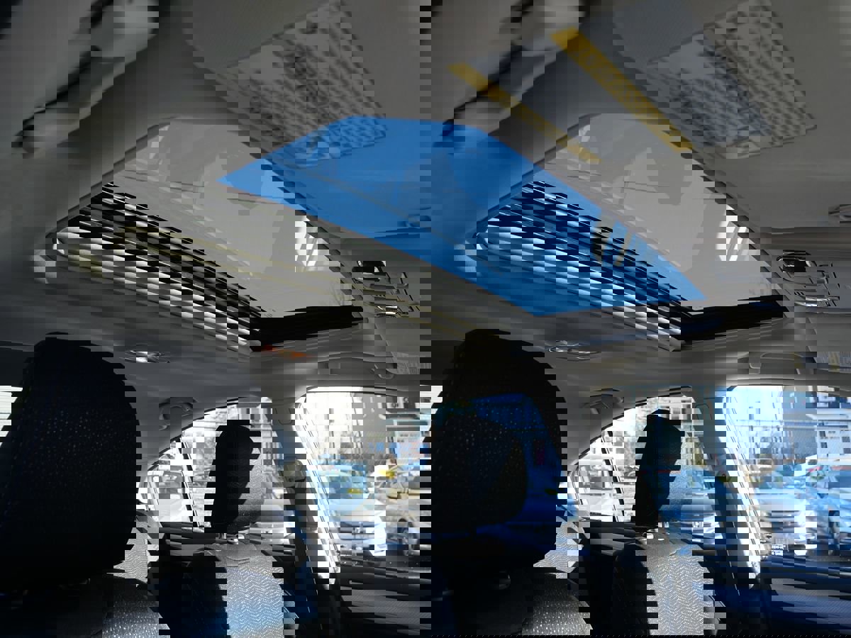 Used 2017 Subaru Legacy 2.5i Premium w/ Moonroof Package image 18