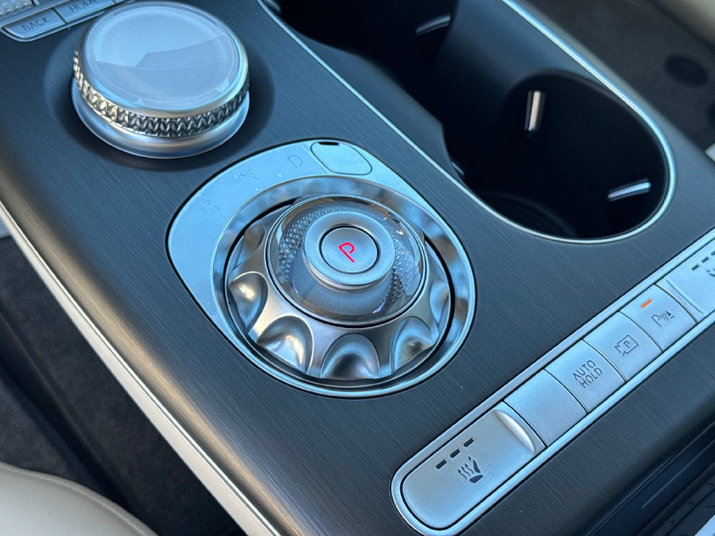 New 2027 Genesis GV60 RWD image 32