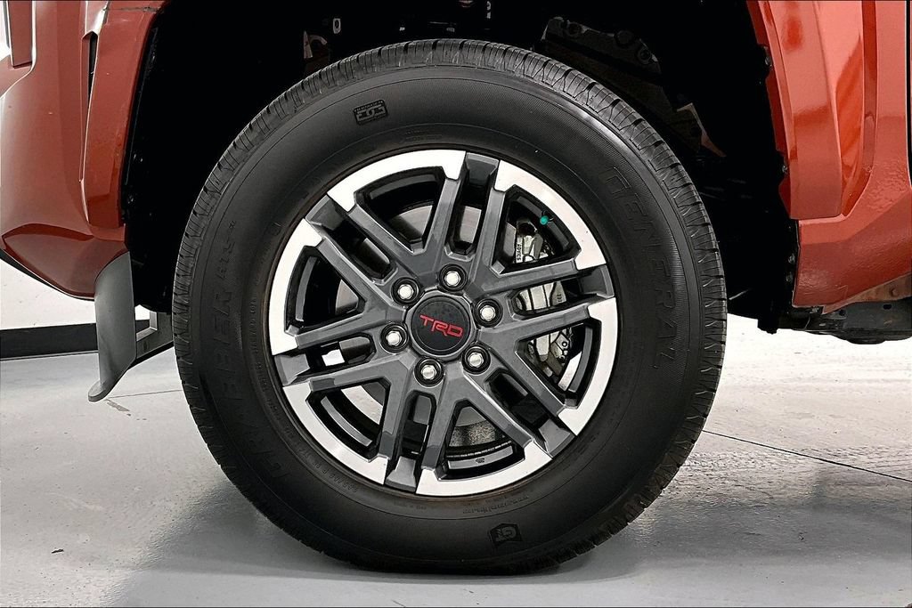 Used 2025 Toyota Tacoma TRD Sport AWD/4WD image 10