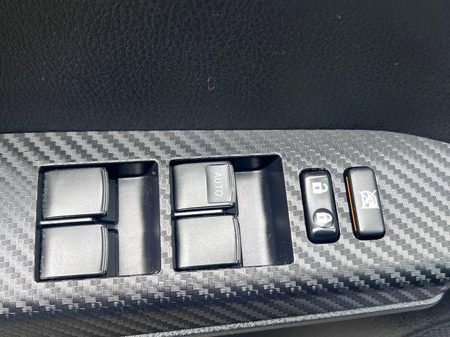 Used 2015 Toyota RAV4 XLE AWD/4WD image 22