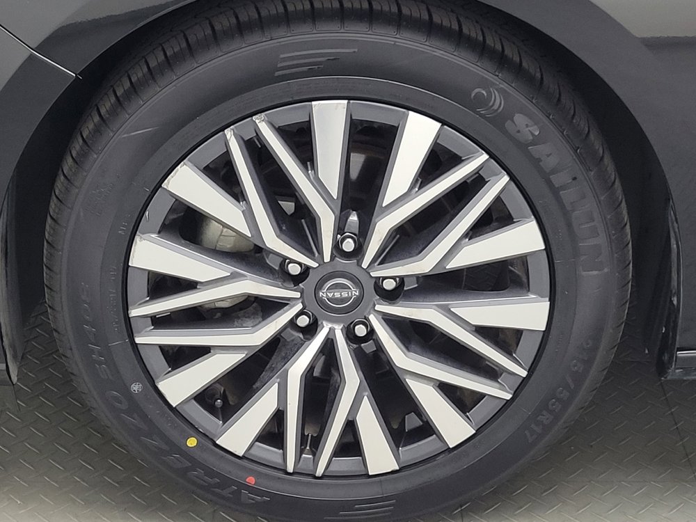 Used 2023 Nissan Altima 2.5 SV image 31