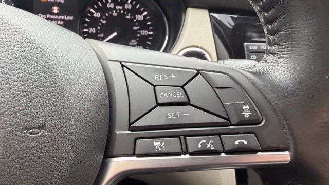 Used 2018 Nissan Rogue Sport SL w/ SL Premium Package FWD image 14