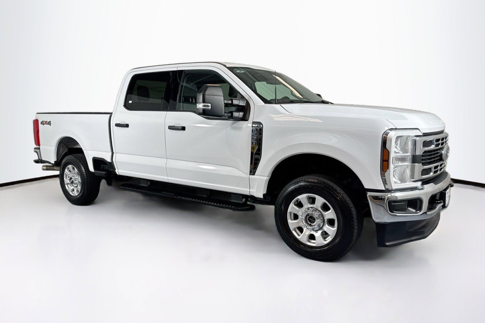 Used 2024 Ford F250 XLT image 3