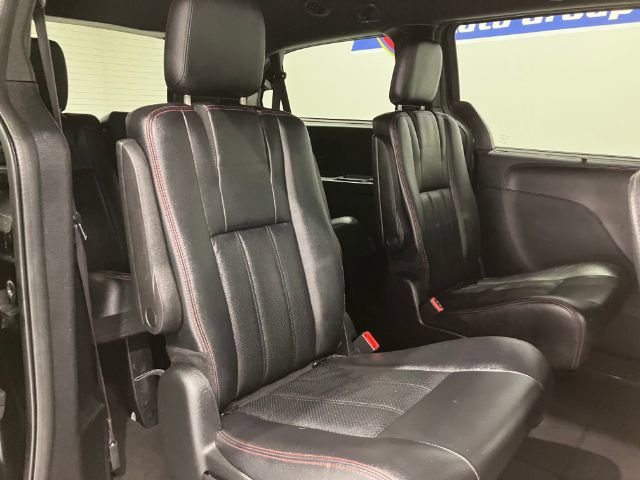 Used 2018 Dodge Grand Caravan GT image 33