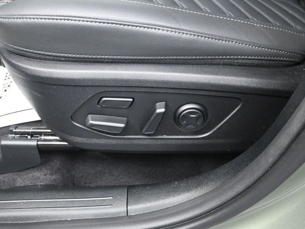 Certified 2025 Kia Sorento SX Prestige image 13