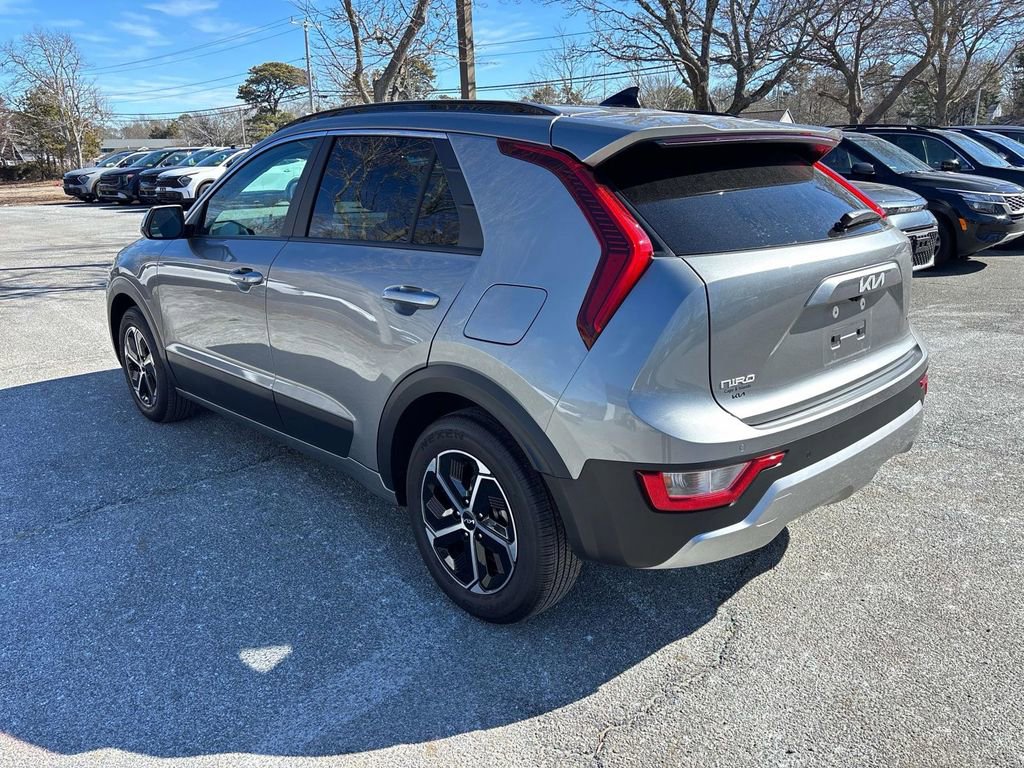 Used 2024 Kia Niro EX image 5