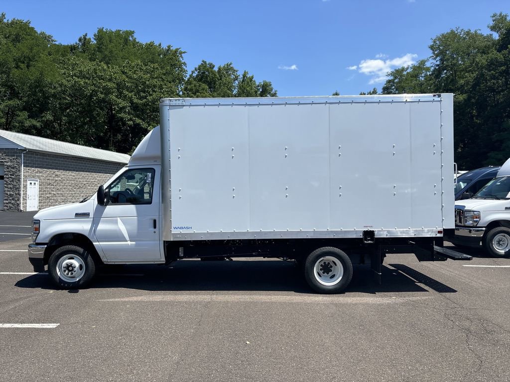 New 2025 Ford E-450 and Econoline 450 Super Duty w/ Power Equipment Group image 8