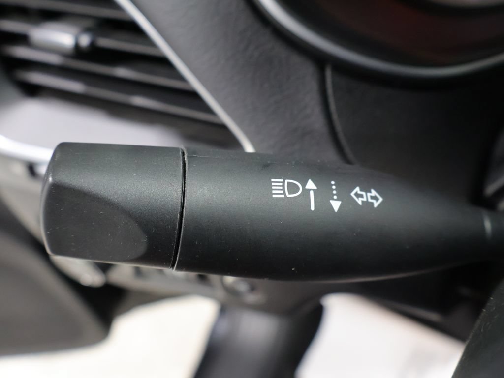 Used 2023 Jeep Cherokee Altitude Lux AWD/4WD image 42