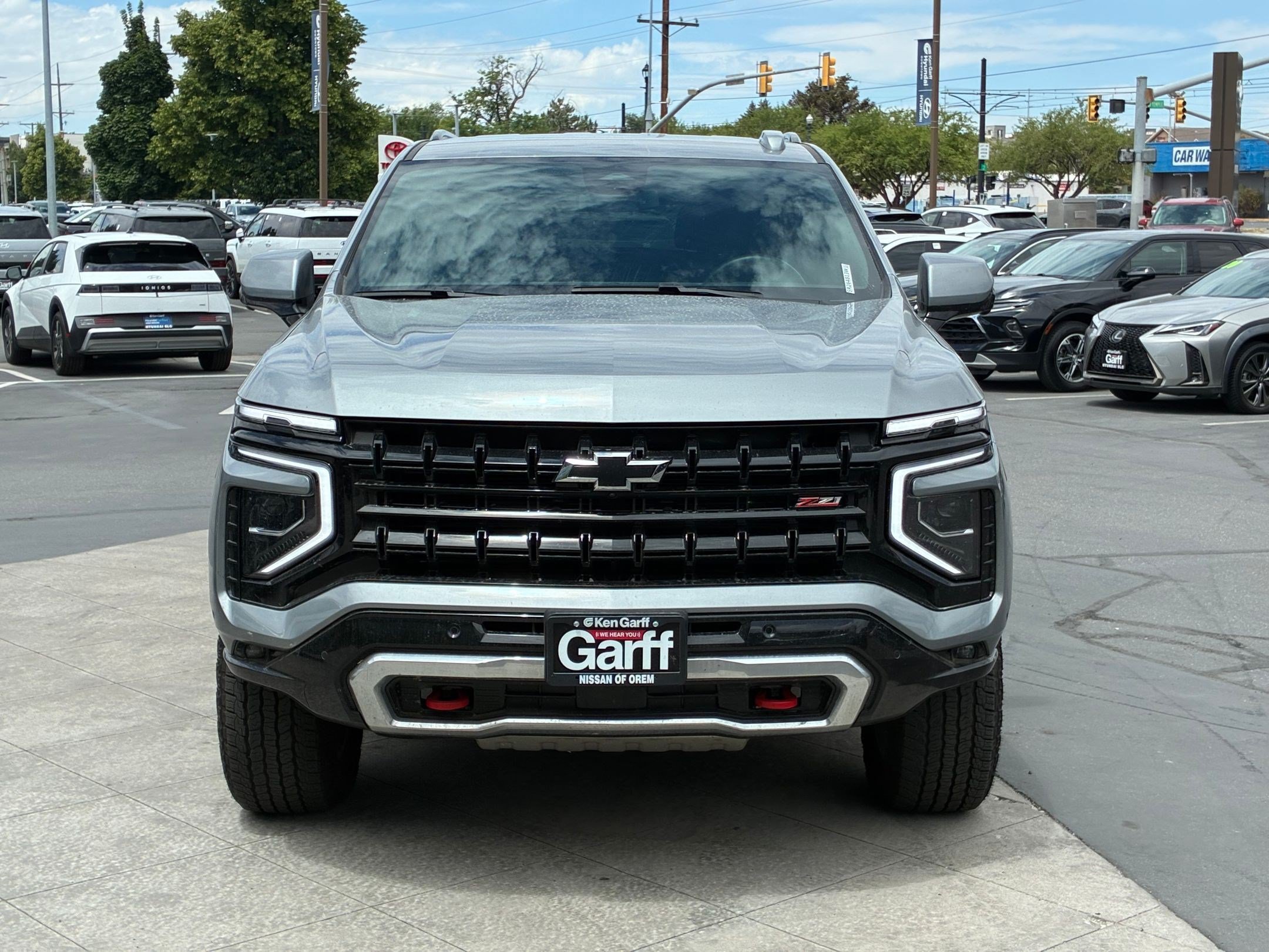 Used 2025 Chevrolet Suburban Z71 AWD/4WD image 11