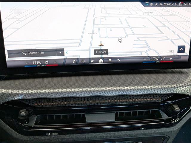 Used 2025 BMW 330i Sedan image 13