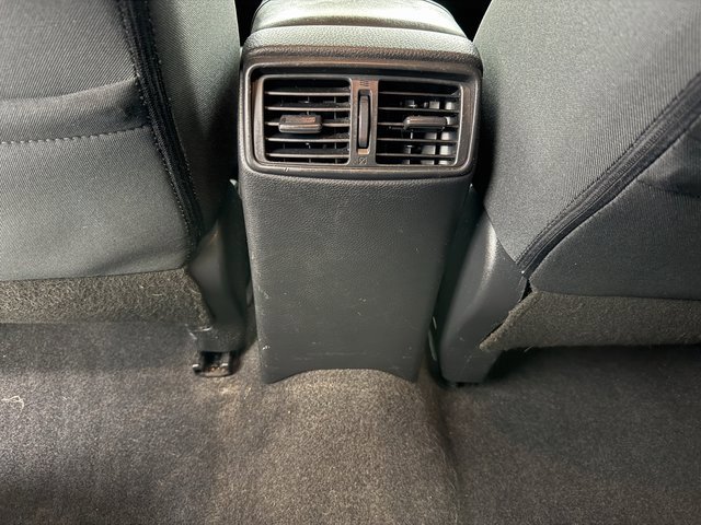 Used 2019 Nissan Rogue SV image 32