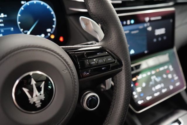 Used 2025 Maserati Grecale GT image 19