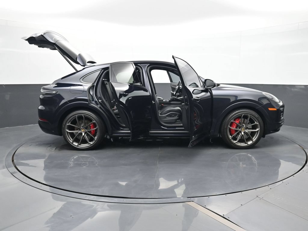 Certified 2023 Porsche Cayenne GTS AWD/4WD image 34