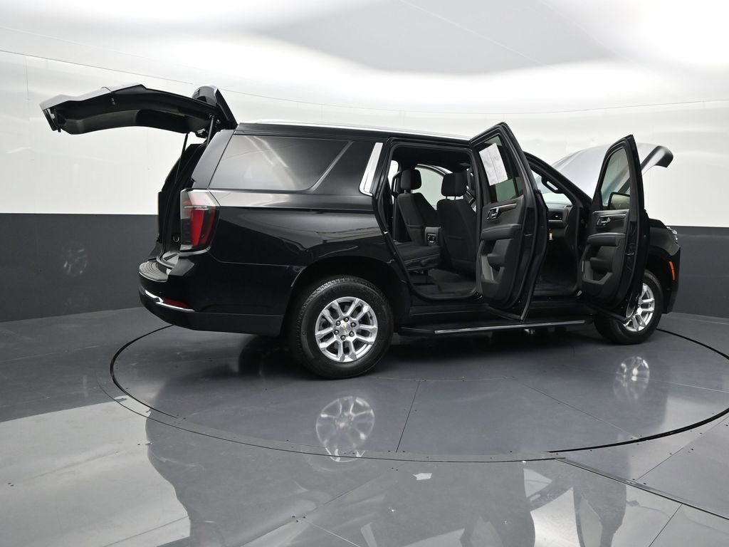 Used 2025 Chevrolet Tahoe LS image 32