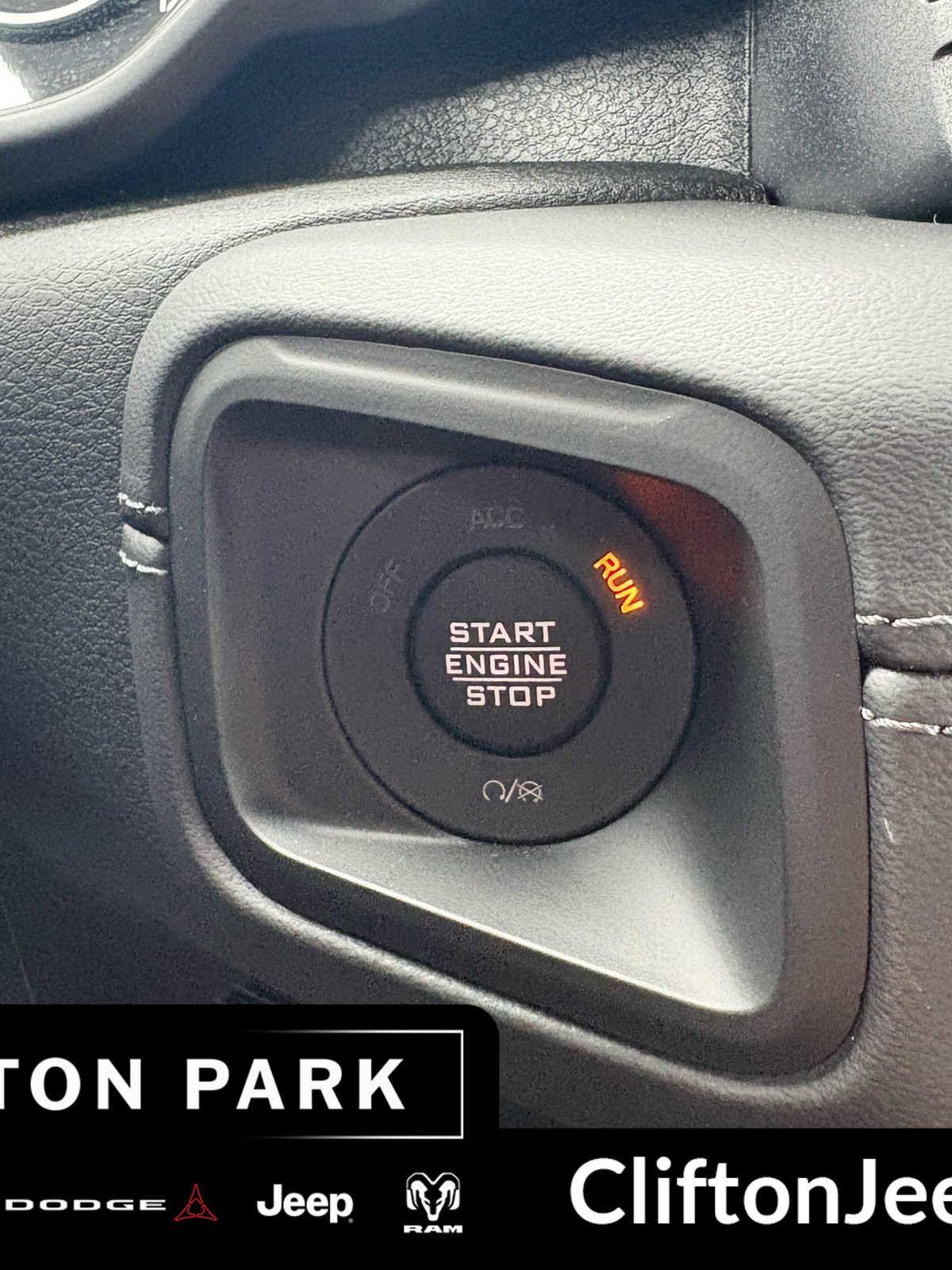 Certified 2025 Jeep Wrangler Sahara image 19