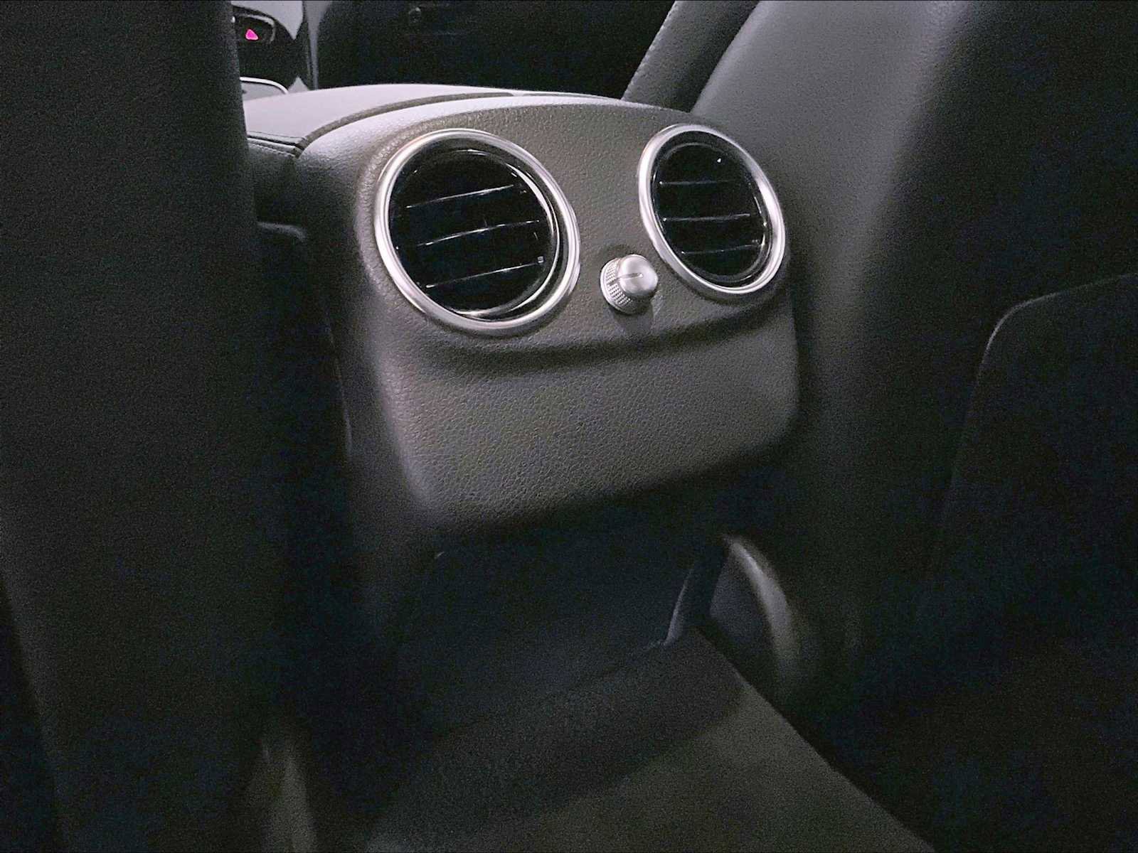 Used 2018 Mercedes-Benz C 300 Sedan image 30