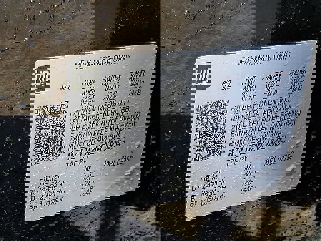 Used 2024 Chevrolet Trax RS w/ Driver Confidence Package FWD image 26