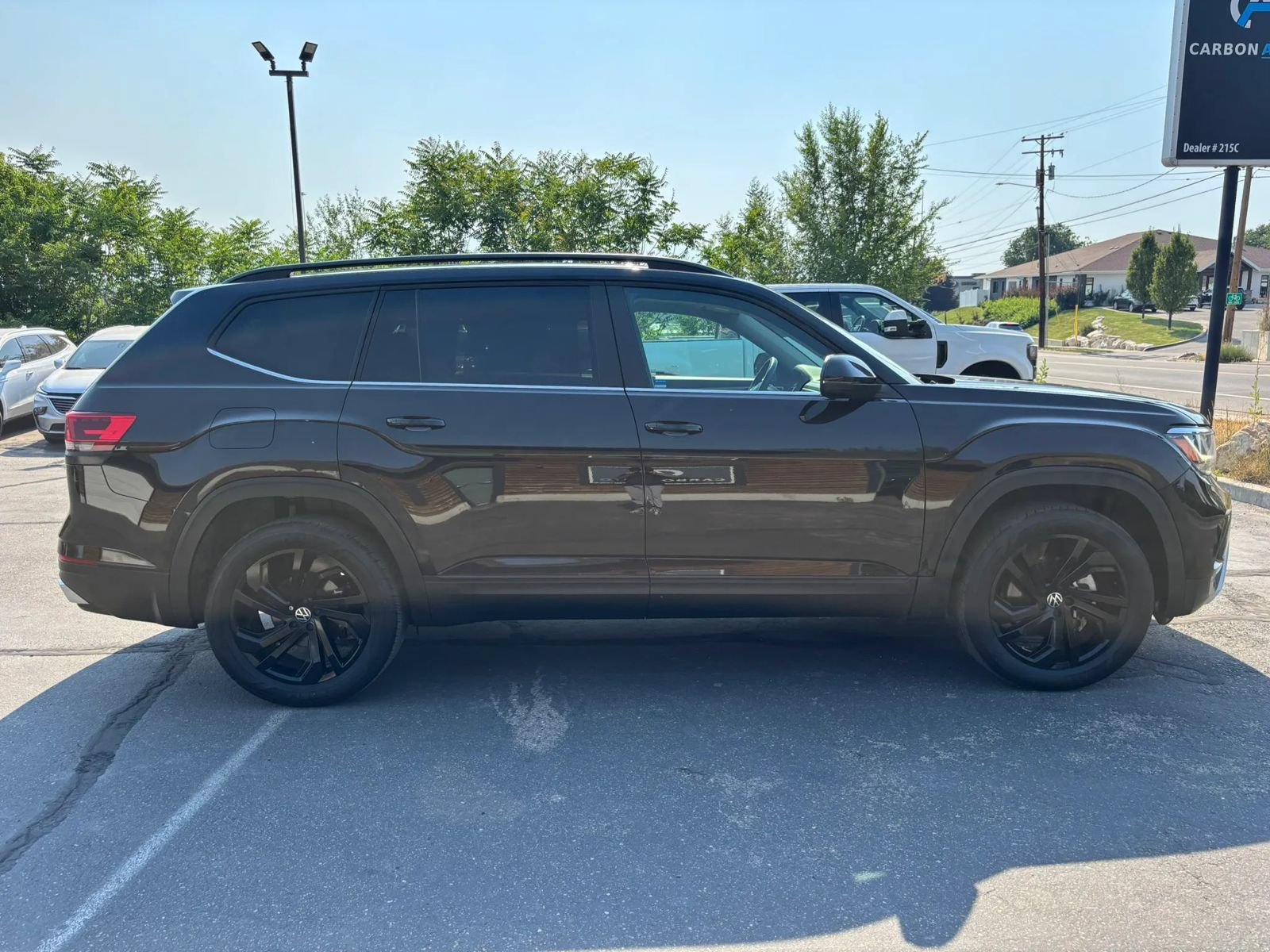 Used 2023 Volkswagen Atlas SE w/ Black Wheel Package AWD/4WD image 4