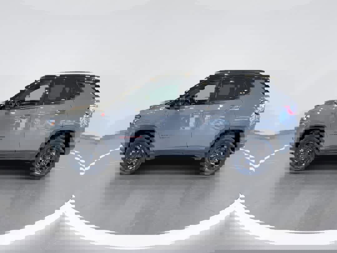 Used 2023 Jeep Compass Trailhawk image 5