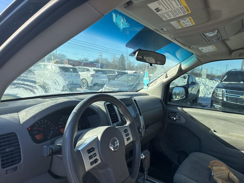 Used 2017 Nissan Frontier SV image 10