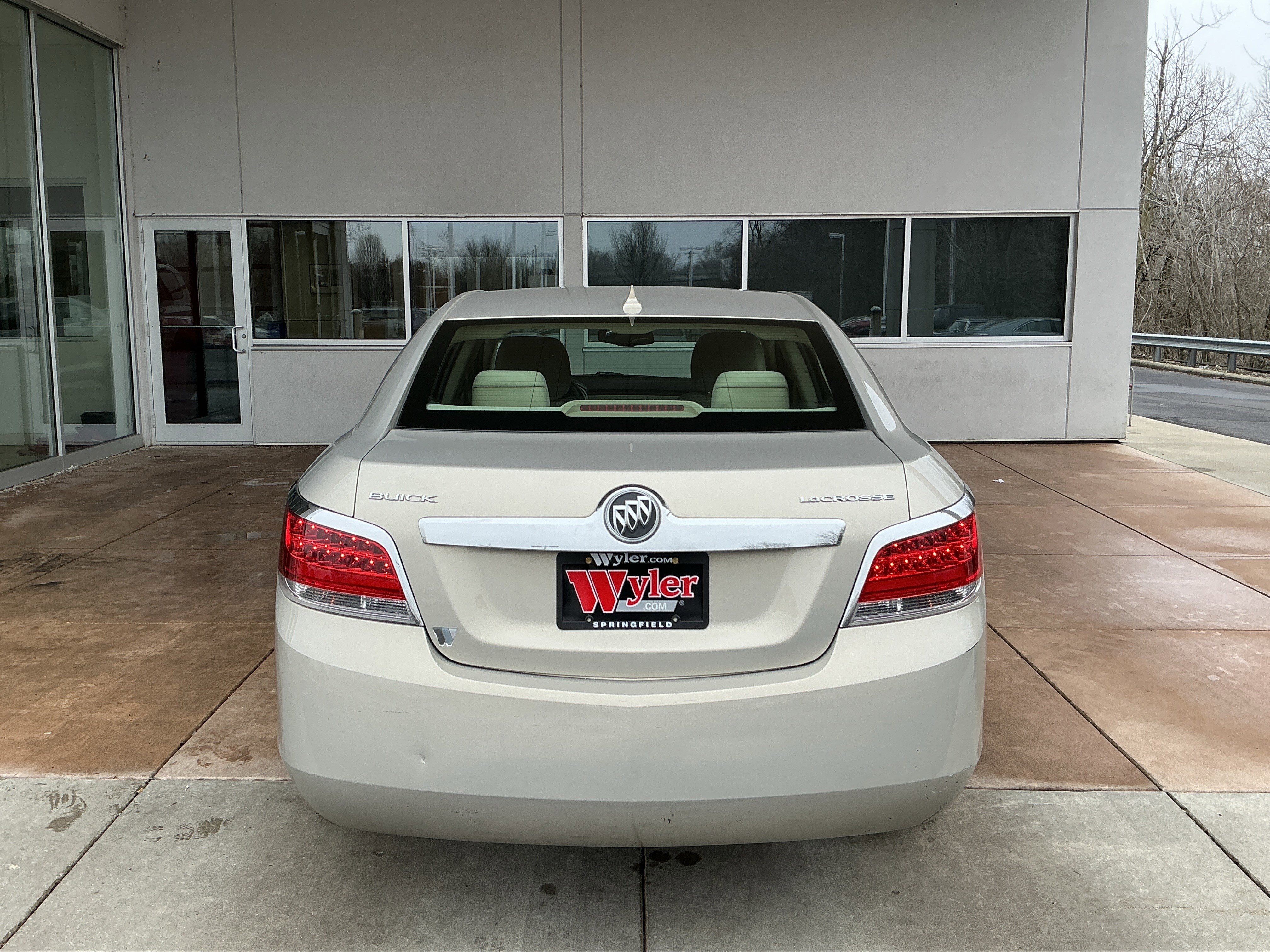 Used 2010 Buick LaCrosse CX image 21