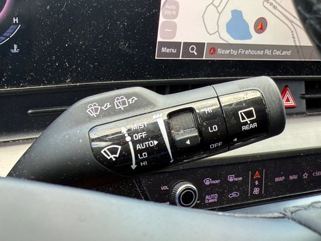 Used 2023 Kia Sportage EX FWD image 25