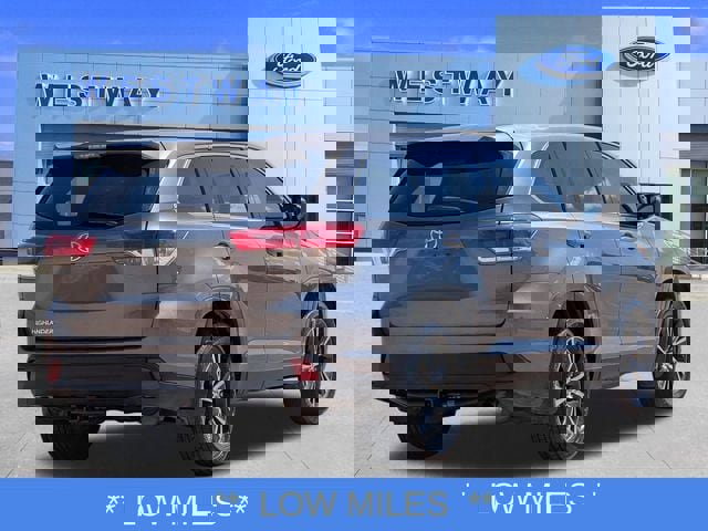 Used 2019 Toyota Highlander LE FWD image 3