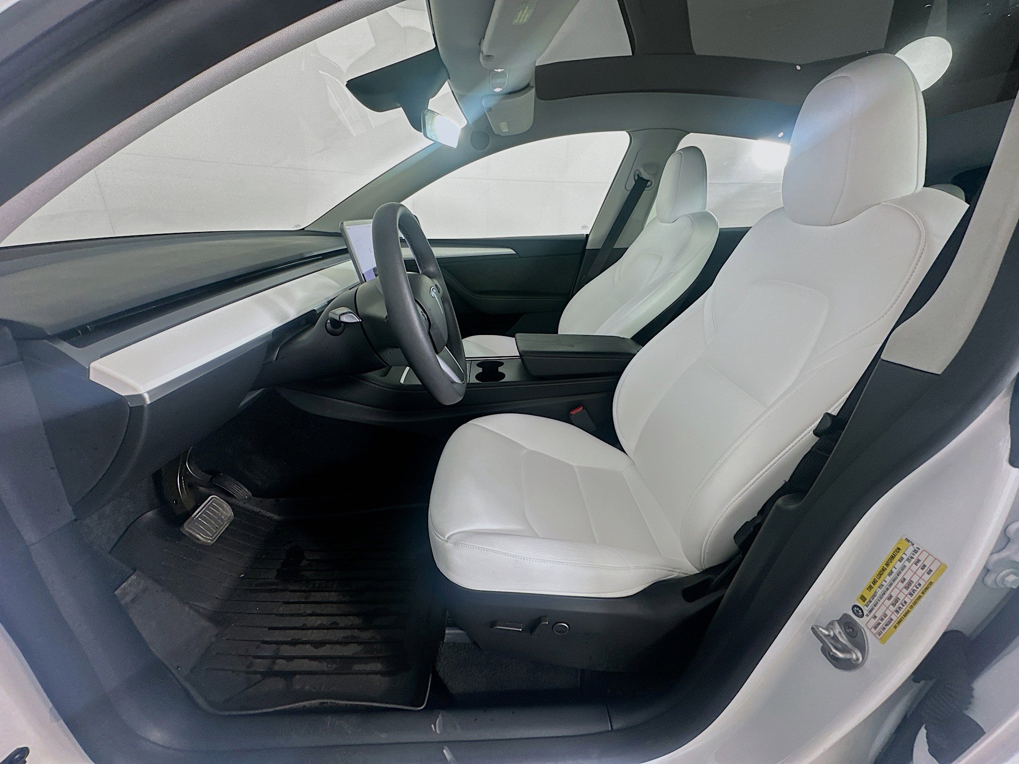 Used 2024 Tesla Model Y Long Range image 13