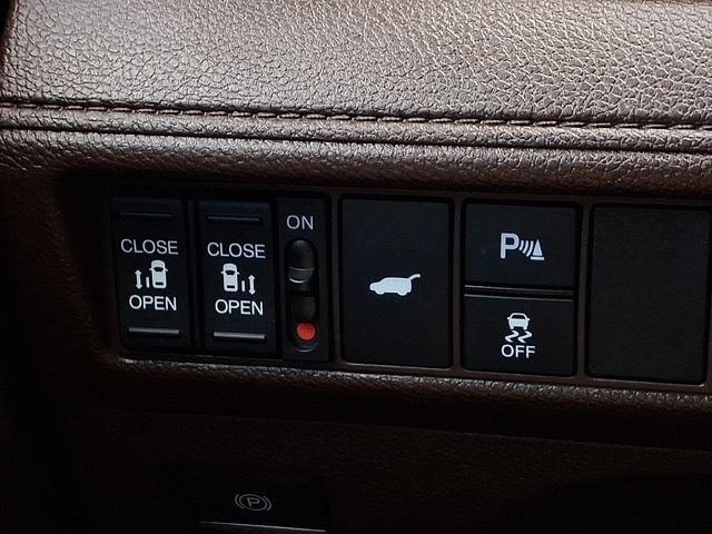 Certified 2025 Honda Odyssey Touring image 26