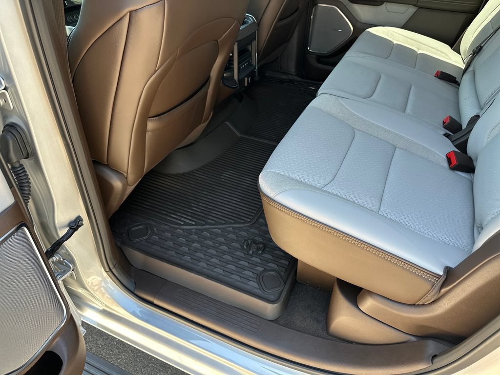 New 2026 RAM 1500 Laramie AWD/4WD image 35