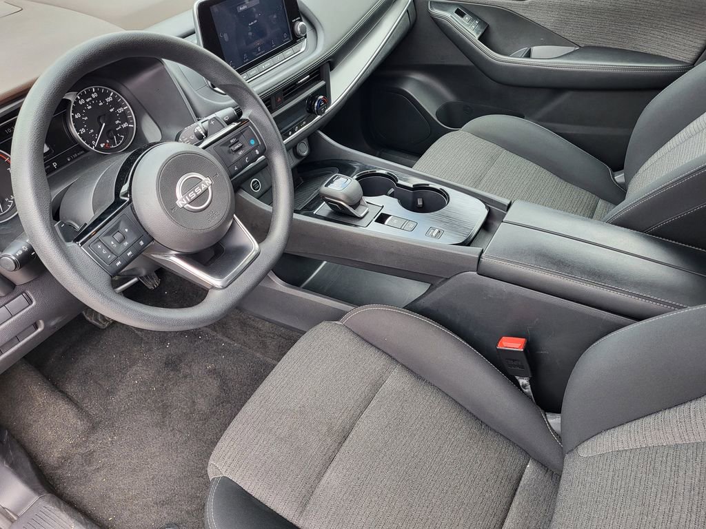 Used 2023 Nissan Rogue SV image 12