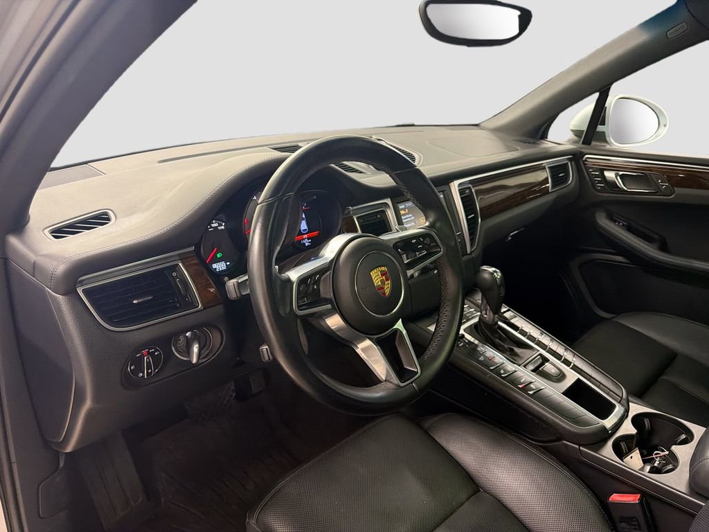 Certified 2015 Porsche Macan S AWD/4WD image 4