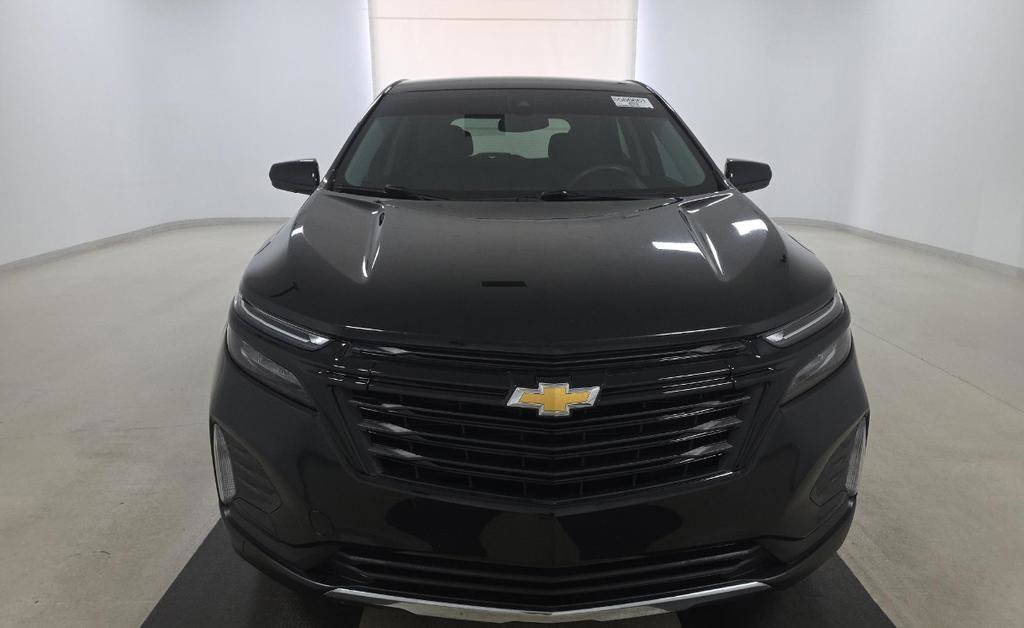 Used 2023 Chevrolet Equinox LT image 3