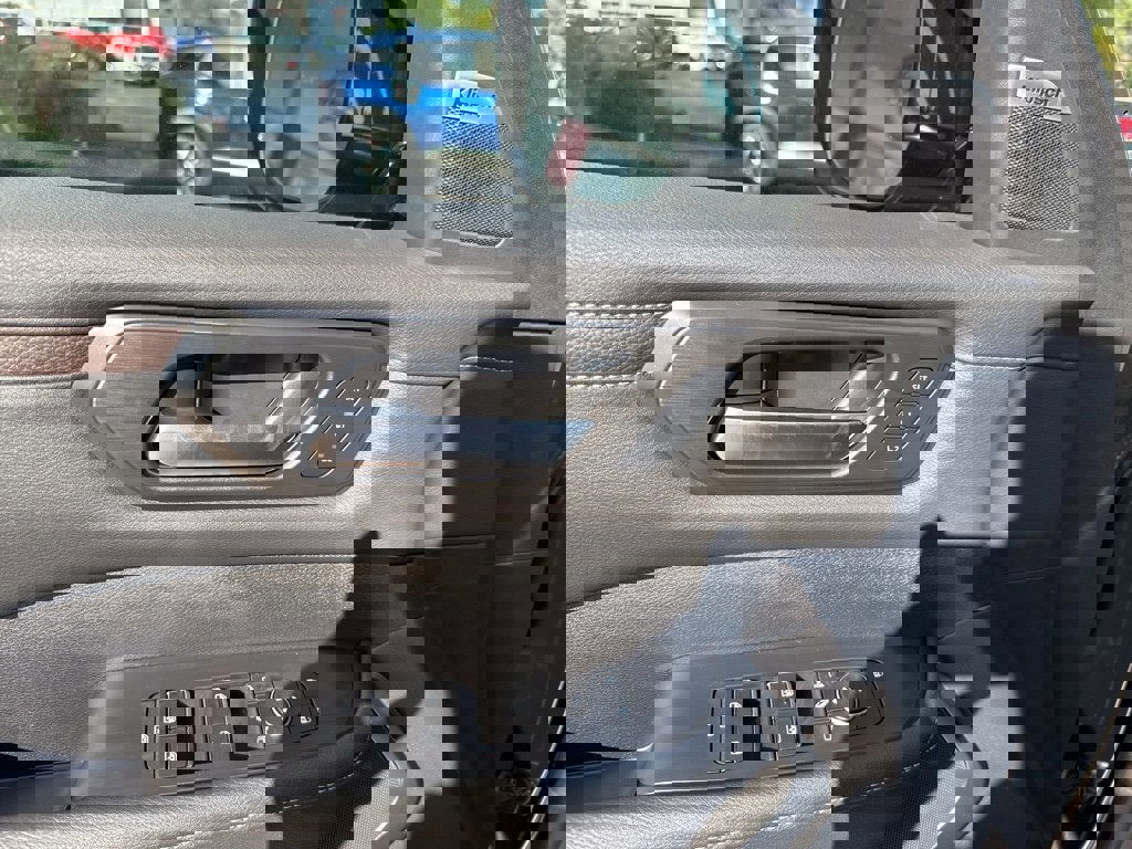 New 2025 Nissan Armada Platinum Reserve image 13