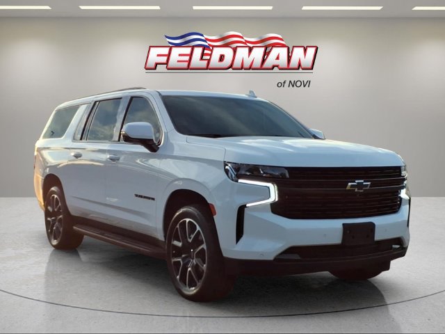 Used 2024 Chevrolet Suburban RST w/ Luxury Package RWD image 7