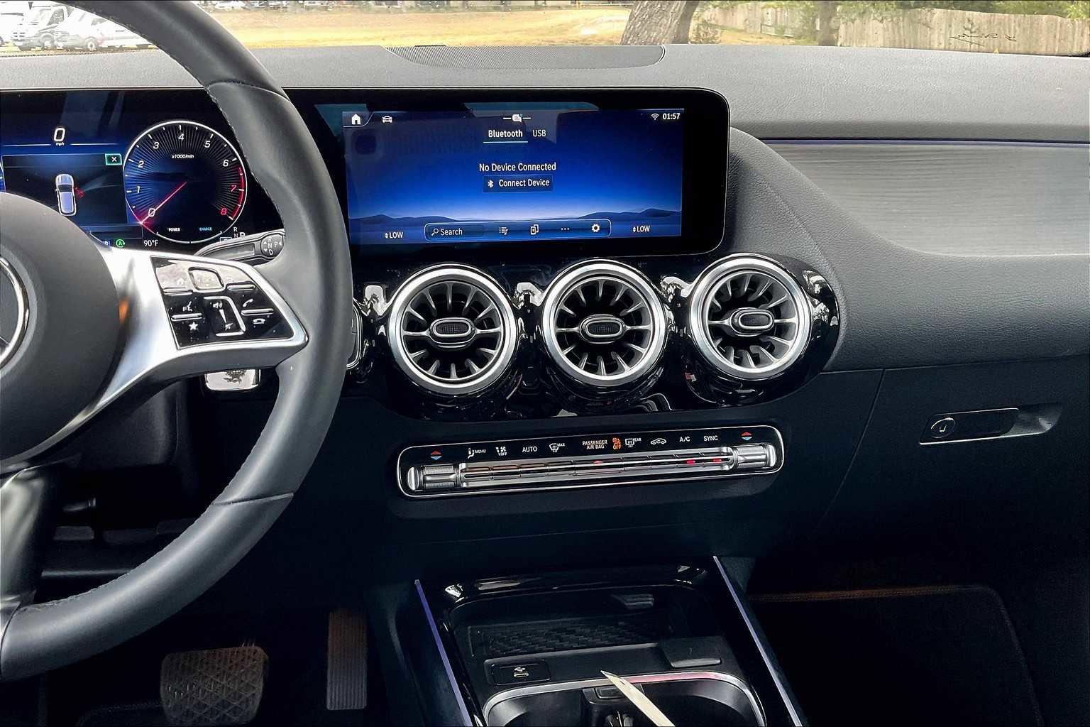 Certified 2025 Mercedes-Benz GLA 250 image 5