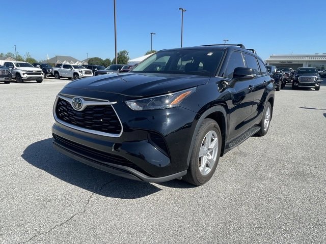 Used 2022 Toyota Highlander L image 3
