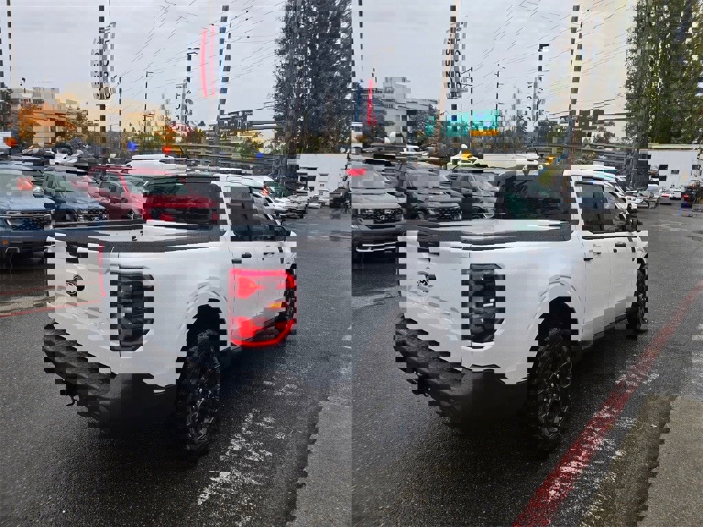 New 2025 Ford Maverick XLT w/ XLT Luxury Package image 5