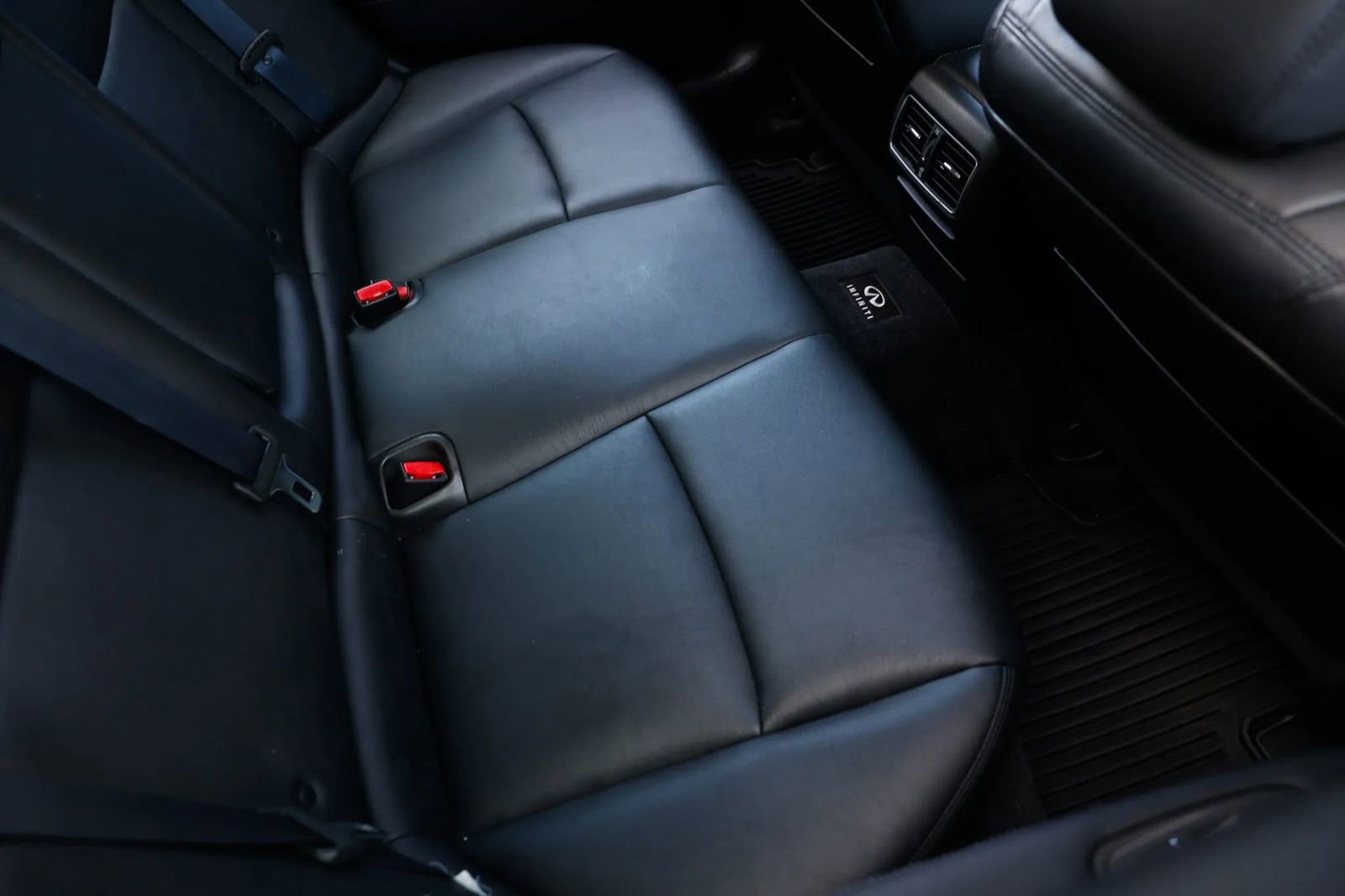 Used 2014 INFINITI Q50 Premium w/ Navigation Package image 17