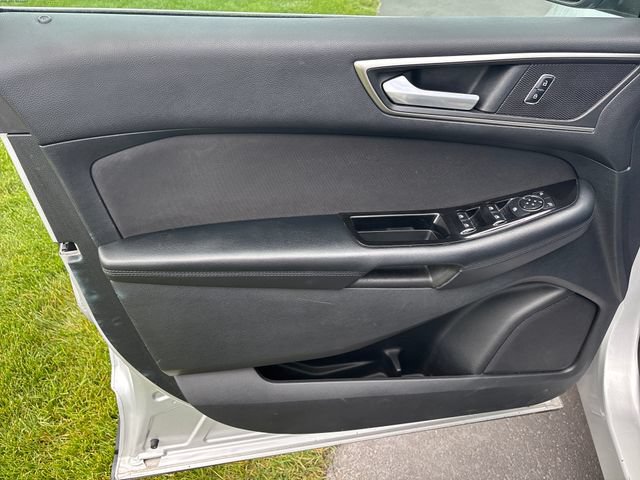 Used 2016 Ford Edge SEL AWD/4WD image 10