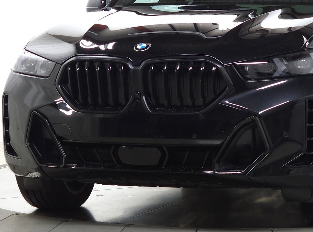 Used 2026 BMW X6 xDrive40i w/ Premium Package AWD/4WD image 3