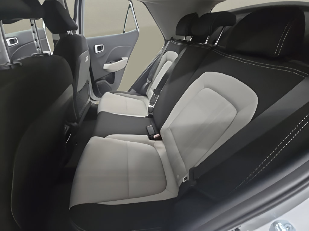 New 2026 Hyundai Venue SEL FWD image 18